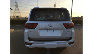 รถยนต์แลนด์ครุยเซอร์ VXR (LC300) ปี 2022 มือสองจาก GCC ขับเคลื่อนสี่ล้อ เบาะหนัง ระบบควบคุมความเร็วอัตโนมัติ มาตรฐานไอเสียยูโร 6 พวงมาลัยซ้าย - Product Image 3