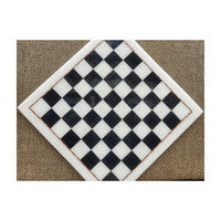 Jeu d'échecs en marbre fait main avec pièces de monnaie en pierre Jeu de société de forme carrée en marbre de 12 pouces avec pièces d'échecs blanches et noires