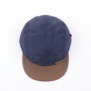 Casquette 5 panneaux personnalisable avec logo, bleu marine, visière en nylon marron, respirante, imperméable, réglable, unisexe, décontractée, pour le printemps et l'été - Product Image 6