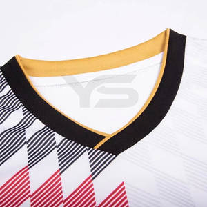Conjunto de uniformes de fútbol de poliéster totalmente personalizado de calidad superior Ropa de equipo de fútbol Sublimación impresa - Product Image 2