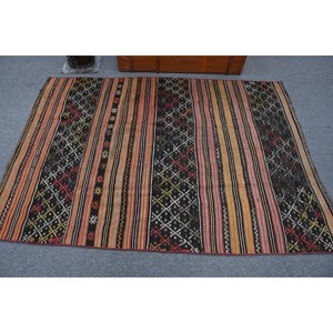 Tapis turc vintage, tapis de sol de 4,3 x 6,1 pieds, tapis kilim noir à motifs floraux - Product Image 3