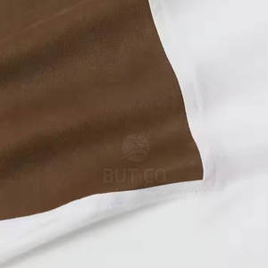 T-shirt pour homme coupe ajustée 100% coton Matériau durable et vêtements et vêtements confortables - Product Image 3