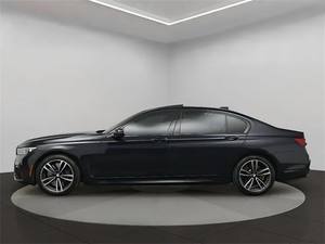 BMW 750i 2022, conduite à gauche, norme Euro IV, 50 001 à 75 000 miles - Product Image 2