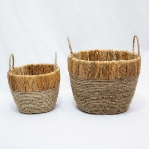 Ensemble de paniers en jonc de mer naturel et écorce de bananier avec cadre en fer, bord festonné, poignée arquée, pour bols, pots et jardinières, décoration artistique pure pour la maison - Product Image 1
