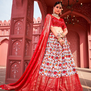 Nuevo Navaratri Special Dola Silk Designer Lehenga Choli con trabajo hecho a mano Gota Lace Dupatta para mujer Digital impreso Lehenga Choli - Product Image 1