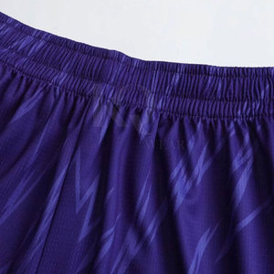 Uniforme de basket-ball pour hommes avec short en jersey, vêtements de sport légers et durables, idéal pour les joueurs professionnels et les athlètes adultes - Product Image 5