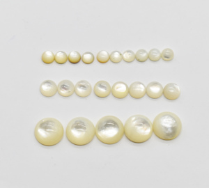 Cabochon en nacre naturelle à dos plat de 13 mm pour la fabrication de bijoux et de cristaux de qualité supérieure. - Product Image 6