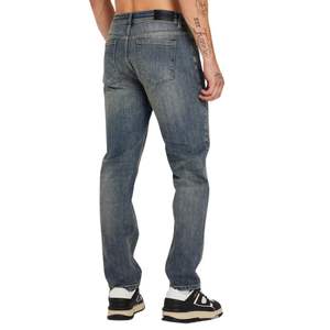 Pantalones vaqueros de ajuste relajado para hombre, Pantalones vaqueros de pierna recta de color azul lavado medio, estilo vaquero informal de corte clásico para todos los días - Product Image 2