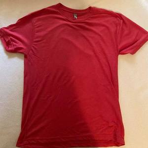 Camiseta de algodón unisex, camiseta roja de siguiente nivel, camiseta de siguiente nivel, camisetas con logotipo personalizado rojo/blanco - Product Image 1