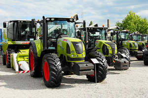 Proveedor Directo al por Mayor de Tractores CLAAS AXION 250HP Originales, Disponibles para Exportación a Compradores Globales de Maquinaria Agrícola - Product Image 3