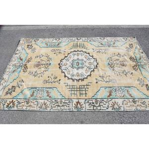 Alfombra Vintage de 5.1x7.8 pies (156x239 cm), Alfombra Turca Beige Sólida - Product Image 2