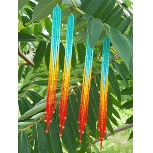 Boucles d'oreilles longues en perles faites à la main avec logo personnalisé Boucles d'oreilles longues en perles avec design coloré - Product Image 1