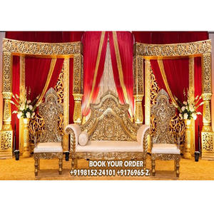 ชุดโซฟาสำหรับงานแต่งงานแบบหรูหราสำหรับเจ้าสาวและเจ้าบ่าวเฟอร์นิเจอร์แกะสลักสีทองชุดโซฟาพิธีอภิเษกสมรส - Product Image 1