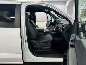 รถบรรทุกฟอร์ด F150 รุ่นใหม่ ยูโร 6 ปี 2025 เกียร์อัตโนมัติ สีขาวเมทัลลิก กำลัง 298 กิโลวัตต์ (405 แรงม้า) 5 ที่นั่ง - Product Image 6