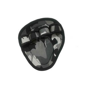 Camo <b>Grip</b> Men Fitness Sports Body Building <b>Gymnastics</b> <b>Grips</b> Gym <b>Hand</b> Palm Protector <b>Grip</b> Pads for Weightlifting Workout Training - Product Image 3