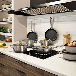 Ensemble de casseroles et poêles en acier inoxydable haut de gamme avec couvercles dorés ornés, ensemble de casseroles - Product Image 1