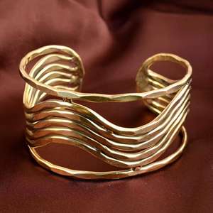 Brazalete metálico estilo bohemio, joyería de estilo escultórico moderno de China para mujer, brazalete étnico hecho a mano, exportación al por mayor, premium. - Product Image 1