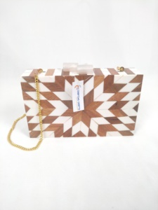 Bolso de Mano de Resina con Diseño Excelente, Bolso de Mano de Ángel Hecho a Mano, Pintado a Mano, Colores Personalizados, para Mujer, para Fiestas, Obra de Arte Coleccionable - Product Image 6