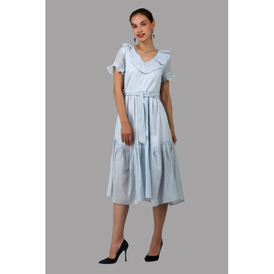 Design élégant, tissu doux, tendance, avec manches à volants et taille ceinturée, à porter pour les fêtes et l'usage quotidien des femmes, pour l'exportation en gros - Product Image 1