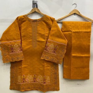 Ensemble 2 pièces en coton de haute qualité pour femmes, taille plus, Kurti et pantalon, nouvelle collection de créateurs, style décontracté, motif floral, dentelle, dernières tendances - Product Image 1