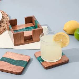 Posavasos de Resina y Madera Hechos a Mano con Diseño Decorativo para Bebidas - Product Image 3