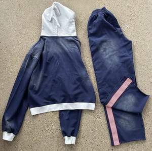 ชุดสเวตเตอร์ผ้าฝ้าย100% มีฮู้ดสำหรับซักแบบกรดผ้าปะติดแบบปักลาย - Product Image 6