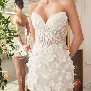 Vestido de Cóctel Tipo Tubo de Tela de Red con Lentejuelas y Cuentas, Color Marrón, con Hombros Descubiertos y Decoración de Cristales para Fiestas y Eventos Formales - Product Image 1