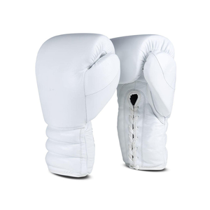 Guante de boxeo profesional de cuero de vaca dorado con encaje de entrenamiento ganador hecho en Pakistán 2025 - Product Image 5