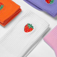 Logo personnalisé, broderie de fraises de dessin animé, coton, col rond, respirant, séchage rapide, écologique, tricot décontracté, homme femme, usage quotidien
