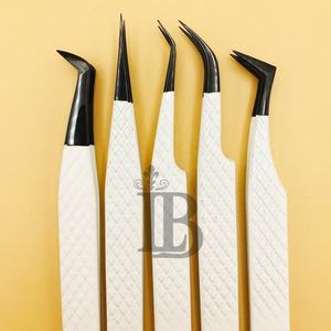 Pinces à cils de qualité supérieure, pinces pour extensions de cils en vison, manche lisse, pour professionnels, logo gratuit, volume. - Product Image 3