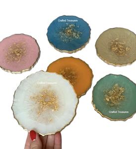 CUTES Dessous de verre en résine de luxe faits à la main Tampons carrés de couleur personnalisables pour ensemble de table de tapis de cuisine Meilleur prix - Product Image 1