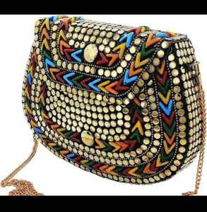 Bolso de Mano Tipo Clutch de Mosaico Premium con Diseño Vintage y Decoración de Letras con Piedras, Elegante para la Noche y de Alta Calidad - Product Image 5