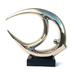 Sculpture au design unique Vaisselle de style contemporain Objets décoratifs Ornement de salon moderne Décoration métallique - Product Image 4