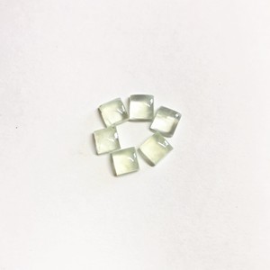Piedra preciosa de cabujón suelta de Prehnita verde natural al por mayor 6mm cuadrado AAA con certificado IGI tratado térmicamente y calibrado - Product Image 1