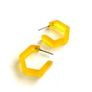 Nuevos Pendientes de Aro de Resina Amarilla, Modernos, DIY, con Diseño de Ángel, Color Mostaza Esmerilado, Estilo Vintage, Joyería India Sostenible para Navidad - Product Image 3