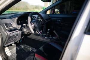 W-RX Limited 4 portes berline AWD d'occasion en bon état, intérieur propre - Product Image 5