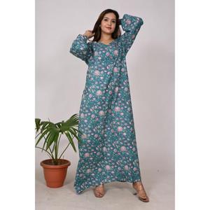 Robe indienne Boho faite à la main pour femmes longue robe Kurti en coton avec imprimé floral et bloc pour les saisons de printemps et d'automne - Product Image 2