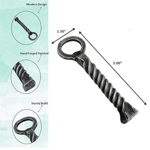 Ouvre-bouteille en fer rustique classique parfait pour ajouter une touche décorative mais pratique à toute configuration de cuisine ou de bar à la maison - Product Image 4