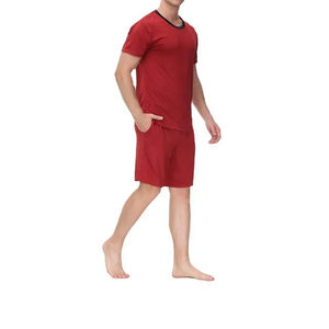 Ensemble pyjama personnalisé pour homme, t-shirt uni rouge et short |   Vêtements de nuit en polyester doux, respirants et sans coutures |   Vêtements de détente d'été |   OEM ODM - Product Image 5