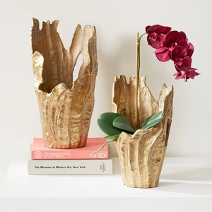 Black Simple <b>Vase</b> With Gold Detailing Perfect For Bedroom Study Desk Living Room Lounge And Creative Gift Or Decorative Use - Product Image 4