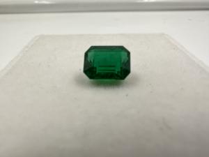 3.35 carats couleur vert vif meilleure qualité naturelle zambienne de qualité supérieure pierre précieuse en vrac coupe émeraude pour une utilisation de bijoux haut de gamme - Product Image 3