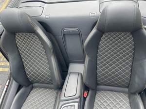 2021 Audi V10 R8 Spyder RWD แพคเกจพรีเมี่ยม532-HP รถสะอาดเปิดประทุนพวงมาลัยซ้ายเกียร์อัตโนมัติหนังซันรูฟหลัง - Product Image 2