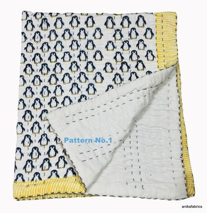 Couette Kantha pour bébé en pur coton, lavable à la main, réversible, imprimée, vente en gros - Product Image 5