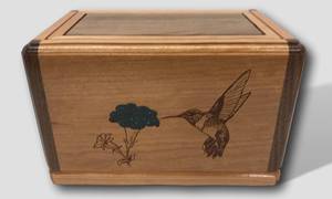 Gravé Epoxy Colibri Cerisier Noyer En Bois Fait À La Main Enterrement Crémation Urne Funéraire - Product Image 5