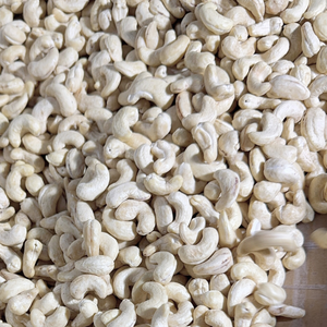 Nueces de Anacardo de Alta Calidad al por Mayor, Precios Mundiales, Anacardos W320 de Vietnam, Santiago, Vietnam, Exportados a Asia, UE, Medio Oriente - Product Image 1