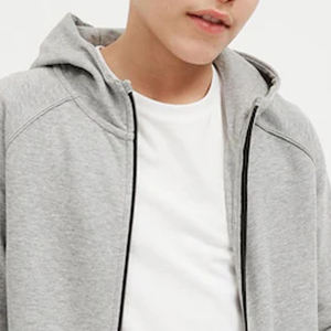 เสื้อฮู้ดดี้เด็กชายสีพื้น ผ้าซับในนุ่มสบาย ราคาถูก แขนยาว สำหรับฤดูหนาว บริการ OEM ราคาพิเศษสำหรับผู้ซื้อจำนวนมาก ปี 2026 - Product Image 2