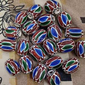 Perles de verre en cristal enroulées à rayures mixtes prêtes à expédier pour la fabrication de bijoux Perles au chalumeau en vrac à motifs de fleurs rondes à bas prix - Product Image 5