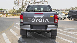 Toyota Hilux DC 2.4D MT 4X4 Usada con TODAS LAS OPCIONES, Ventanas Eléctricas, Año 2022, Color Gris, Bien Mantenida, Lista para Enviar a Todo el Mundo - Product Image 5