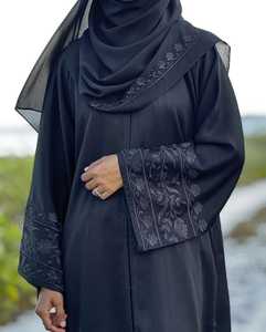 Ropa y accesorios musulmanes tradicionales Abayas bordados a mano modestos elegantes para mujer - Product Image 1