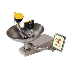 Estación de Lavado de Ojos de Emergencia para Montar en la Pared con Cubierta Antipolvo Fija - Product Image 1